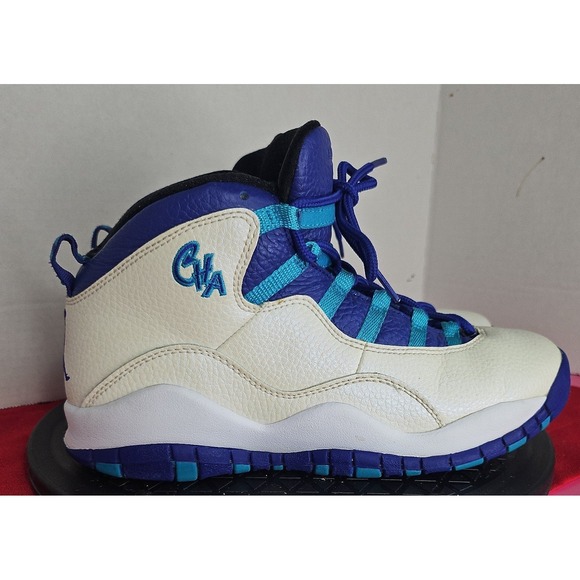 Youth Air Jordan retro Charlotte Hornets Basketball shoes Size 6Y - Picture 2 of 10